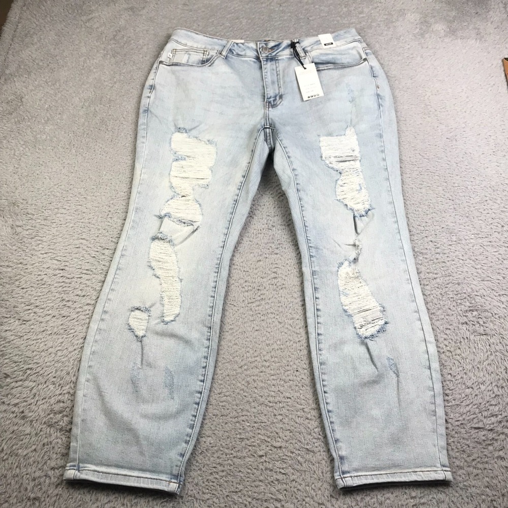 Judy Blue Jeans Womens 14W Distressed Mid Rise Boyfriend Light Wash Stretch NEW